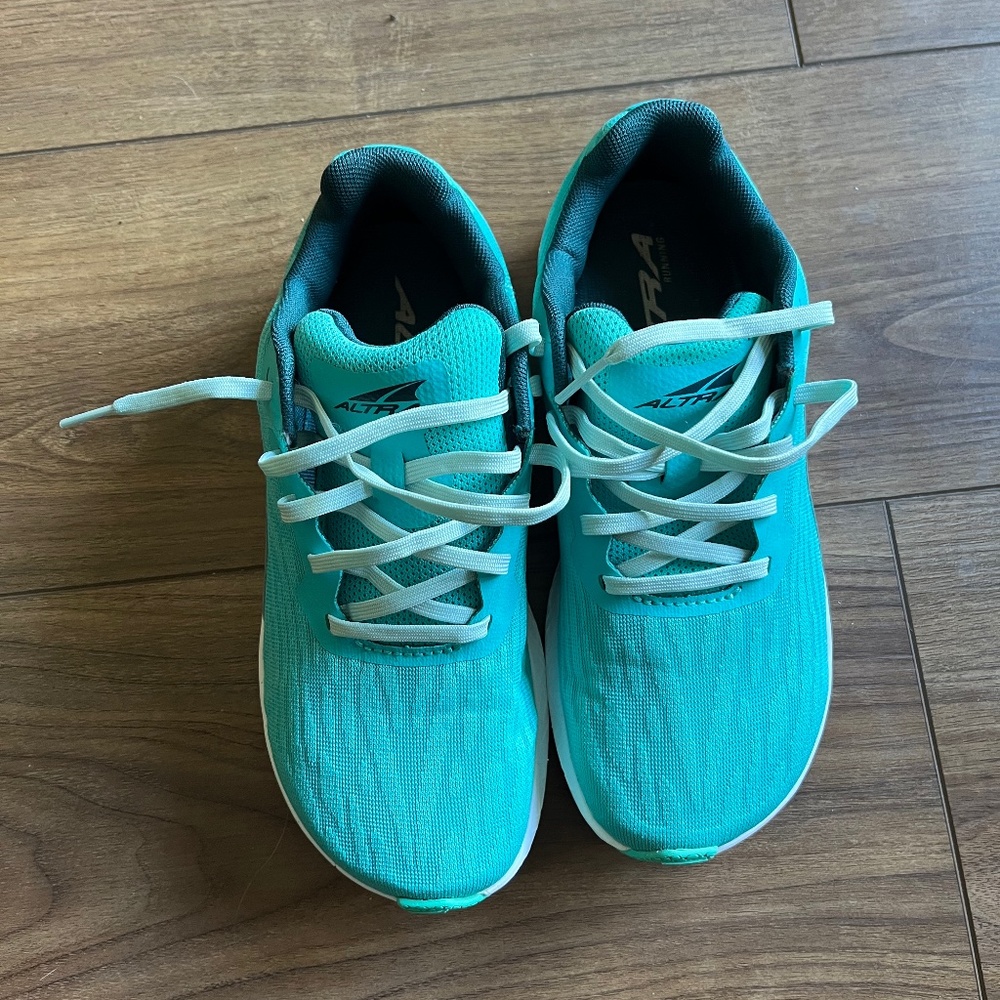 Ladies Altra Rivera Shoes - Teal - Very Good Used Condition - size US5.5